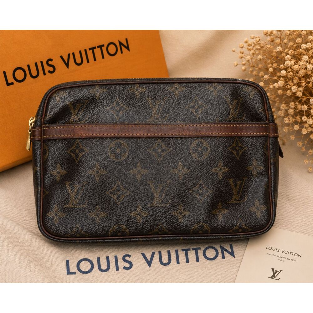 Authentic Louis Vuitton Monogram Compiegne 23 Cosmetic Toiletry Bag Vintage